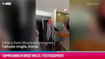 VIDEO Compleanno di Bruce Willis, i festeggiamenti