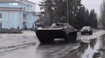 Guerra in Ucraina, Zelensky a Bakhmut ringrazia i militari