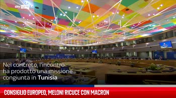 Consiglio europeo, Meloni ricuce con Macron: "Voglia di collaborare"
