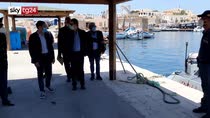 Sbarchi autonomi a Lampedusa, sull'isola arrivano in 700