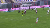 Crotone-Bologna 2-3: gol e highlights