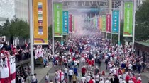 Wembley, folla all'esterno dello stadio