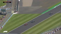 Silverstone, contatto Russell-Sainz nella qualifica Sprint