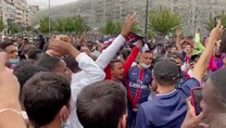 Messi atteso a Parigi: delirio davanti al Parco dei Principi