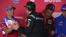 Rossi saluta la MotoGP: foto finale con tutti i piloti